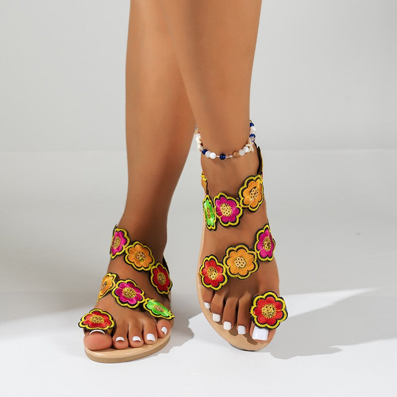 Wholesale Summer sandals ethnic style colorful flat shoes for women beach sandals